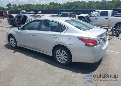 2015 Nissan Altima 2.5 S из США, поврежденный, VIN 1N4AL3AP2FC198764